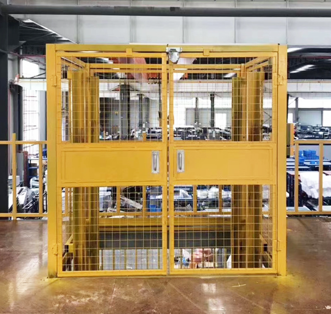 龙潭智能导轨式升降机亮相